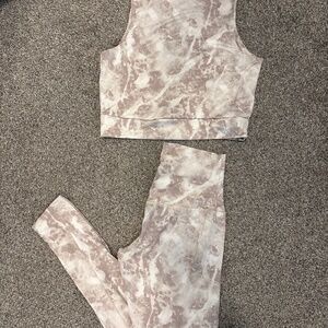 Vitesse athletics workout set taupe marble size small